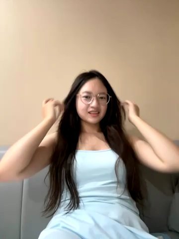 laowumeimei live cam screenshot female on Wobip – Live Webcams, Clips & GIFs — screenshot #1