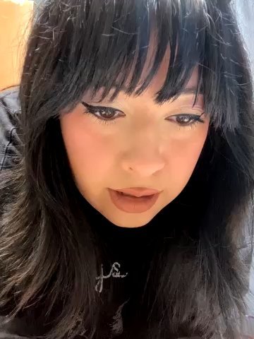 AriannaPena live cam screenshot females from United States on Wobip – Live Webcams, Clips & GIFs — screenshot #2