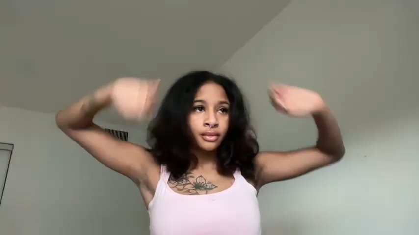 shandiloveslemonss live cam screenshot female from United States on Wobip – Live Webcams, Clips & GIFs — screenshot #1