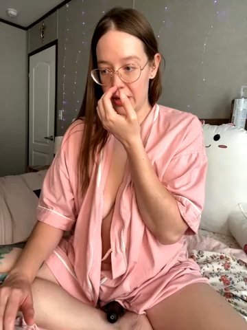 Sweetdee222x live cam screenshot female from United States on Wobip – Live Webcams, Clips & GIFs — screenshot #1