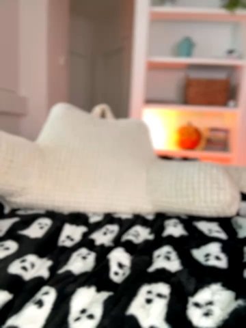 SerenaCloud live cam screenshot female from United States on Wobip – Live Webcams, Clips & GIFs — screenshot #1